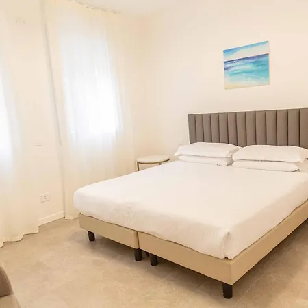 House Apartment *
