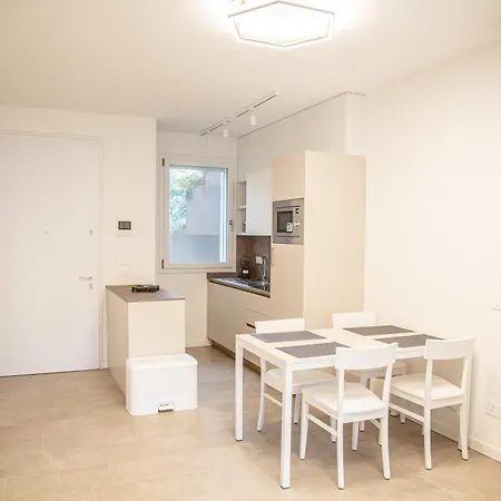 House Apartment *
